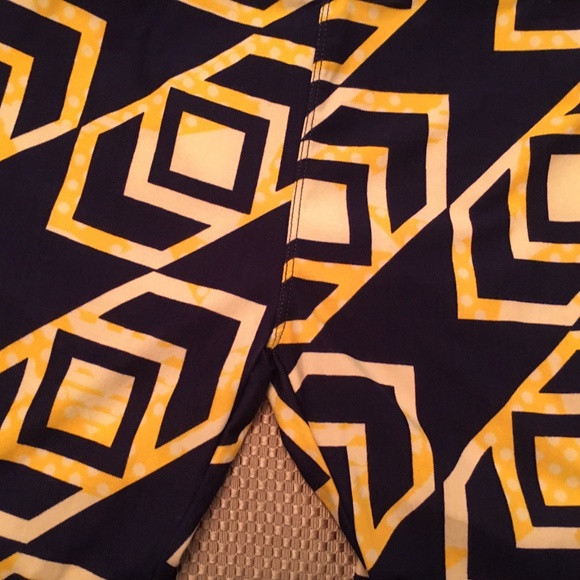 LIKE NEW LuLaRoe Navy & Yellow Leggings - OS - Picture 5 of 5